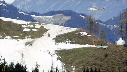 Dowóz śniegu w Austrii
