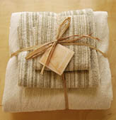 Ręczniki z naturalnie beżowej bawełny